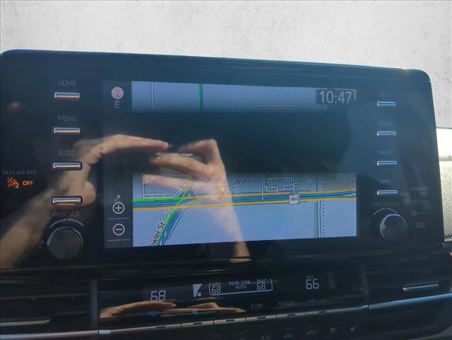 Used 2021 Toyota Sienna Platinum image 19