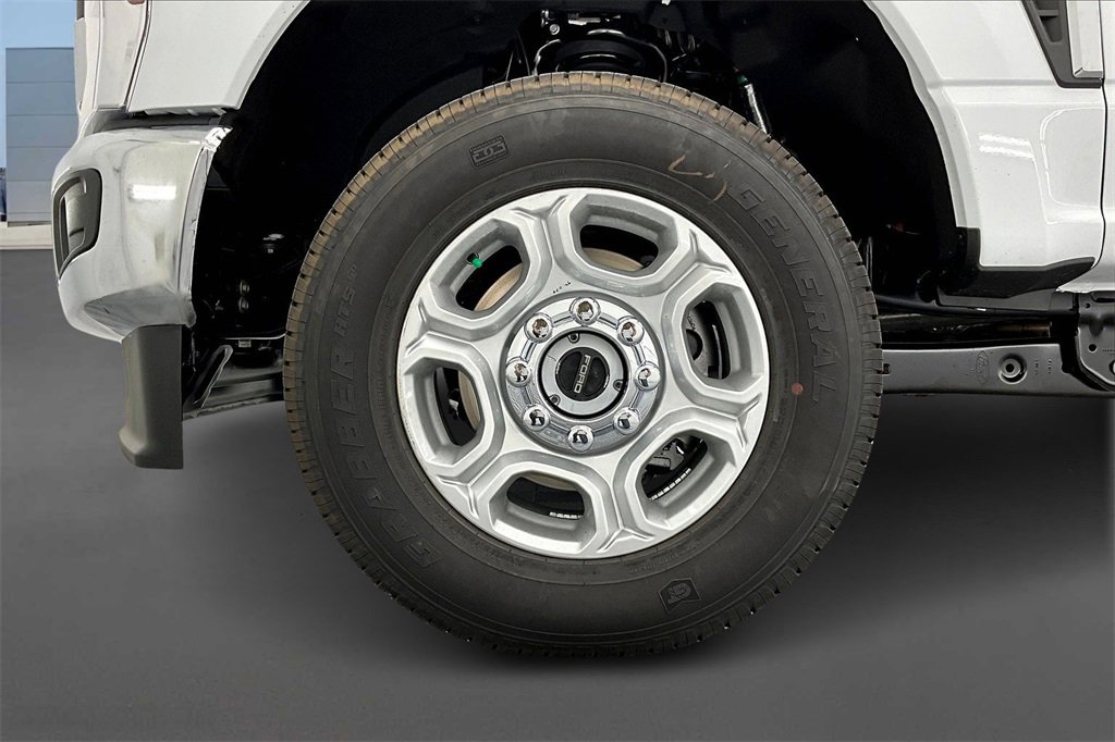 New 2026 Ford F350 XLT image 13