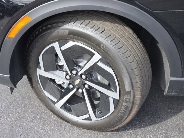 New 2026 Chevrolet Equinox EV LT image 18