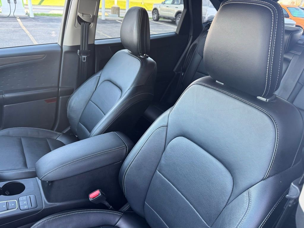 Certified 2020 Ford Escape Titanium AWD/4WD image 6