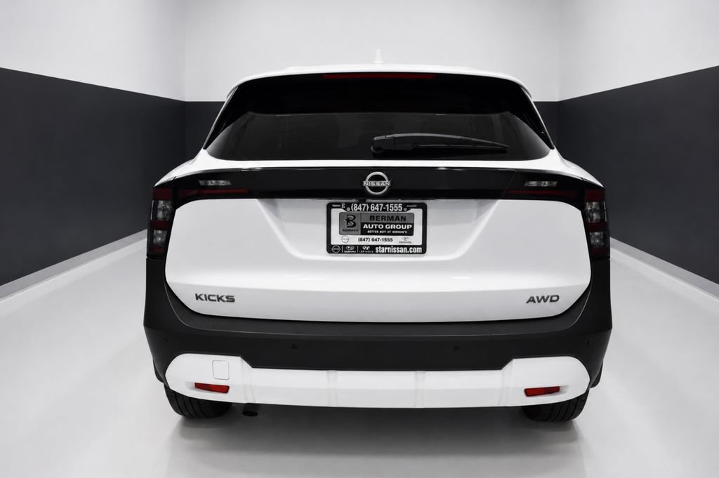 Certified 2025 Nissan Kicks SV AWD/4WD image 9