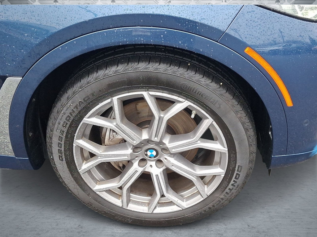 Used 2022 BMW X7 xDrive40i w/ Premium Package image 6