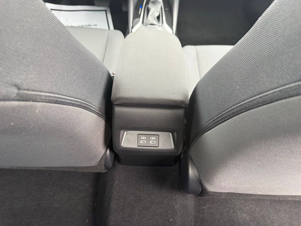 Used 2025 Toyota Corolla LE FWD image 17