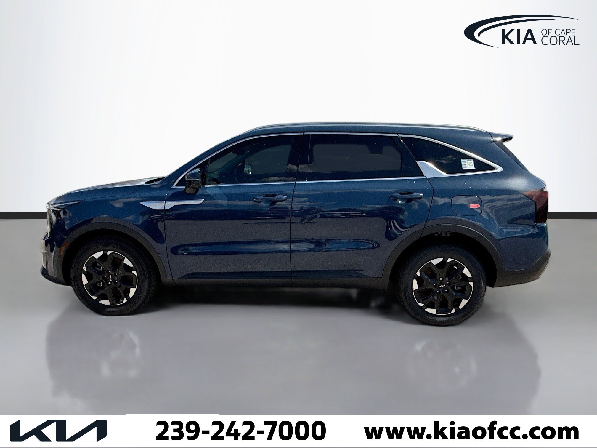 New 2026 Kia Sorento S image 2