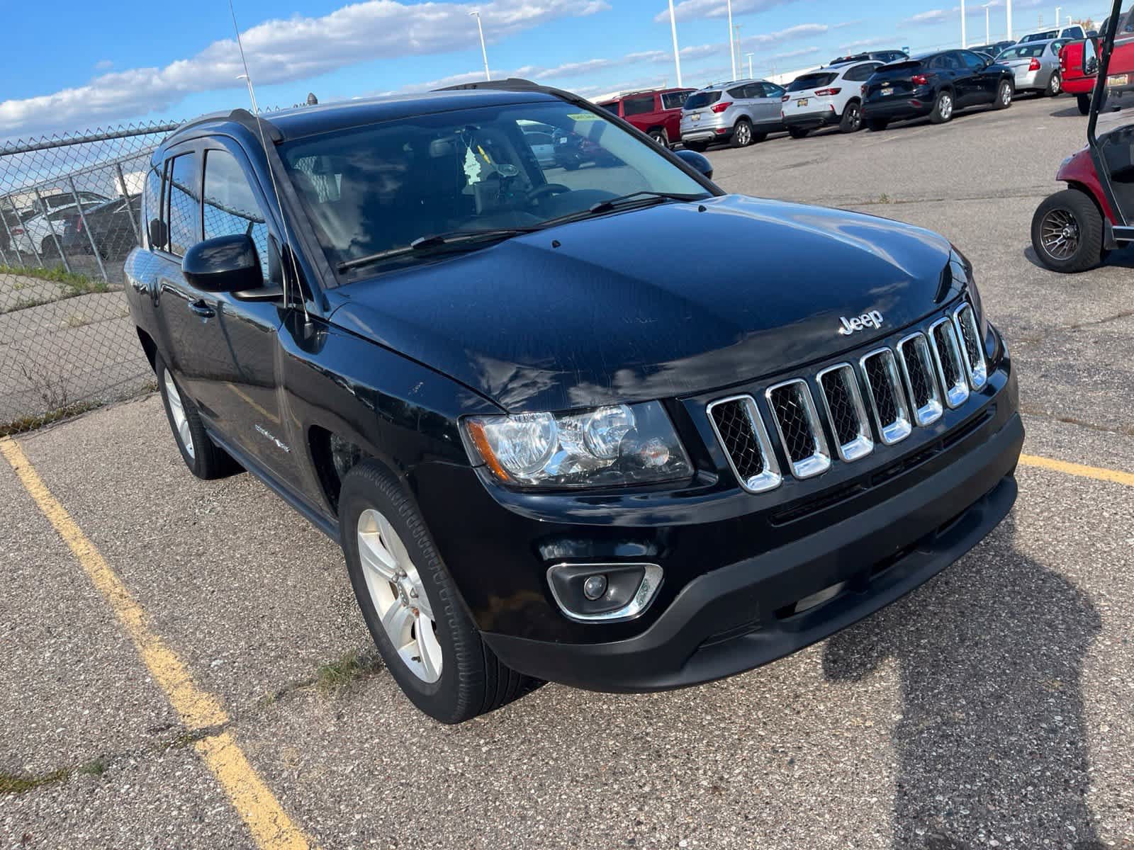 Used 2017 Jeep Compass Latitude AWD/4WD image 18