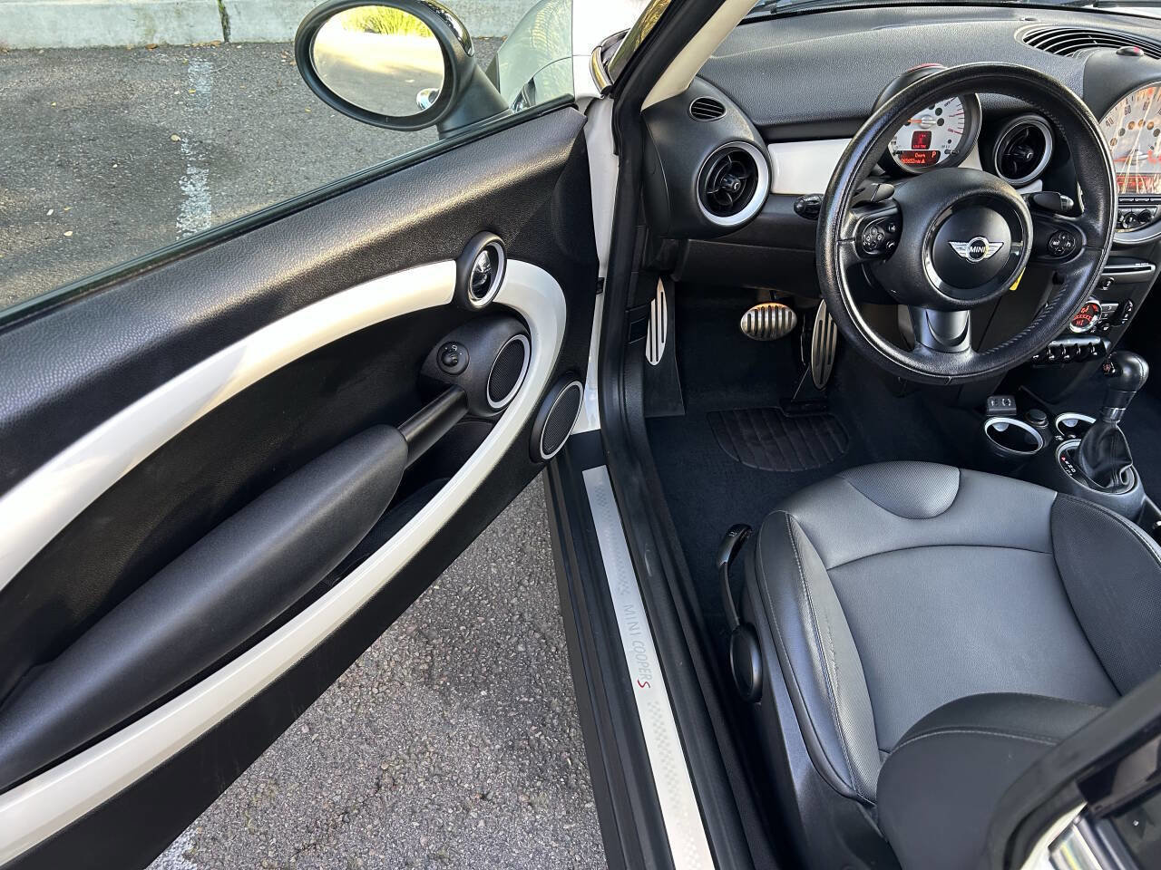 Used 2013 MINI Cooper S FWD image 25