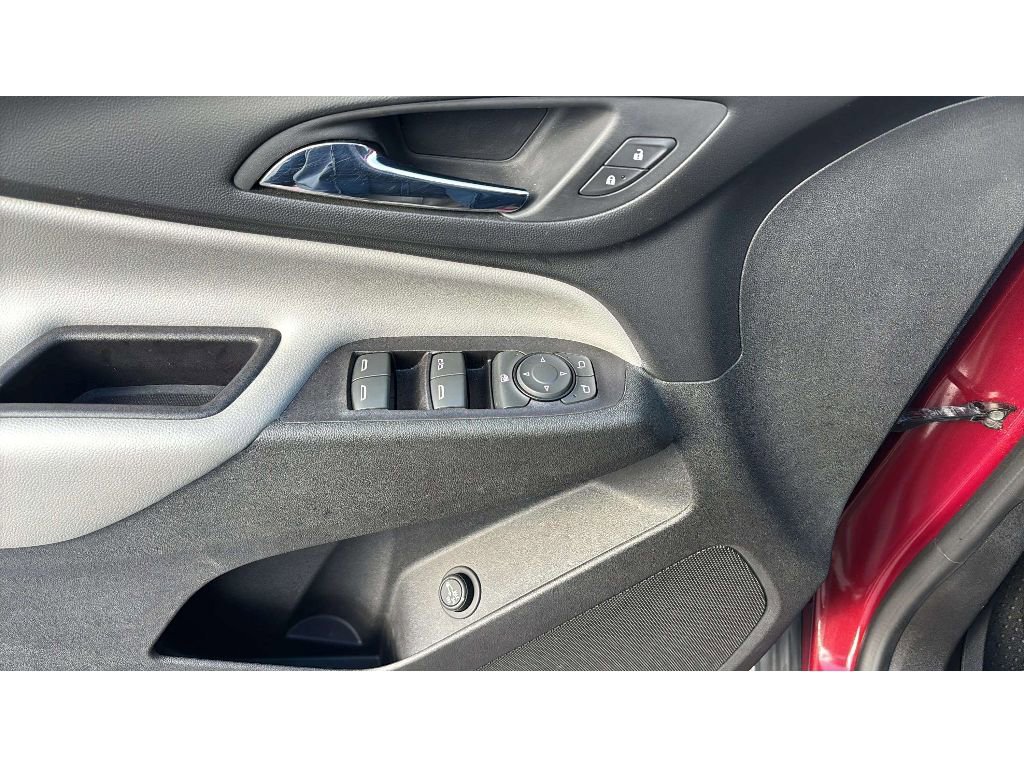 Used 2020 Chevrolet Equinox LT image 18