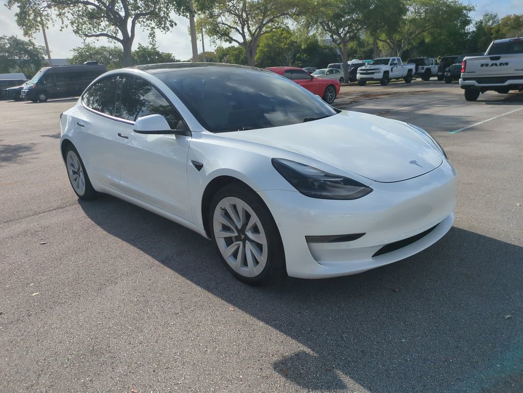 Used 2021 Tesla Model 3 Standard Range Plus image 2