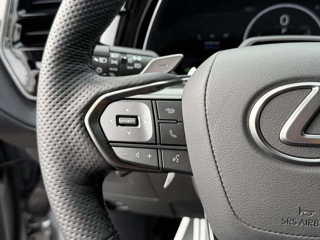 New 2026 Lexus TX 500h AWD image 19
