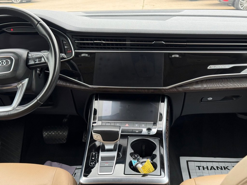 Used 2019 Audi Q8 Premium w/ Convenience Package AWD/4WD image 12