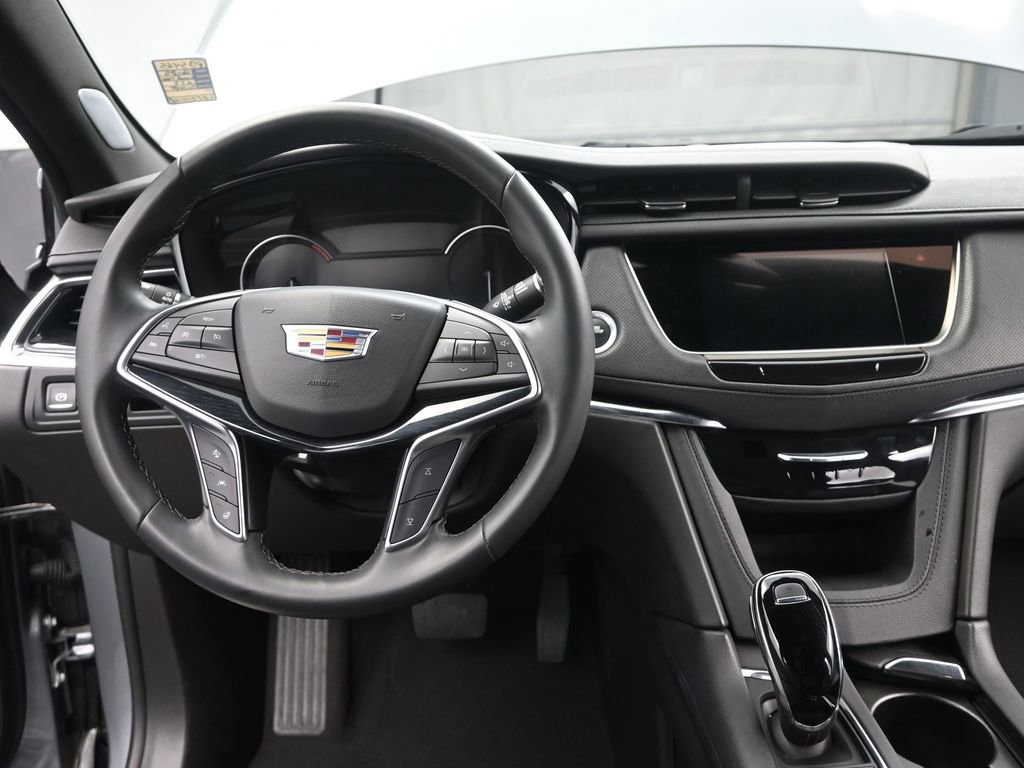 Certified 2025 Cadillac XT5 Premium Luxury image 9