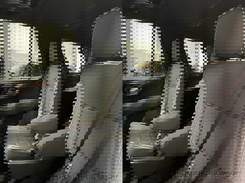 Used 2026 GMC Yukon Elevation image 20
