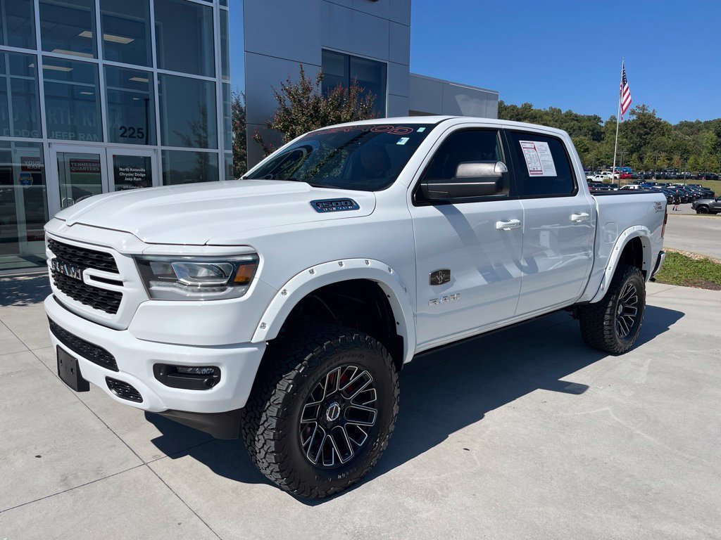 Used 2024 RAM 1500 Big Horn AWD/4WD image 1