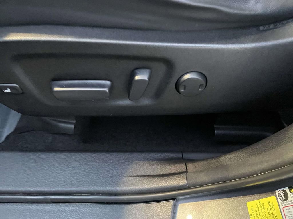 Used 2017 Toyota Highlander XLE image 29