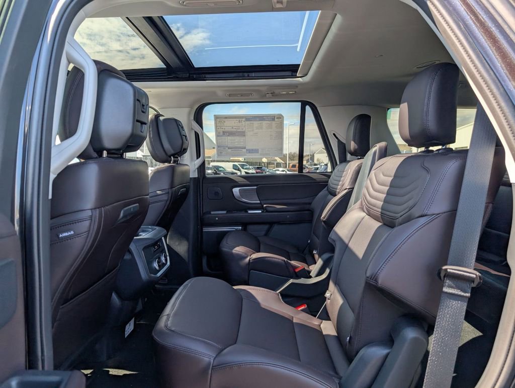 New 2026 Ford Expedition Platinum image 52