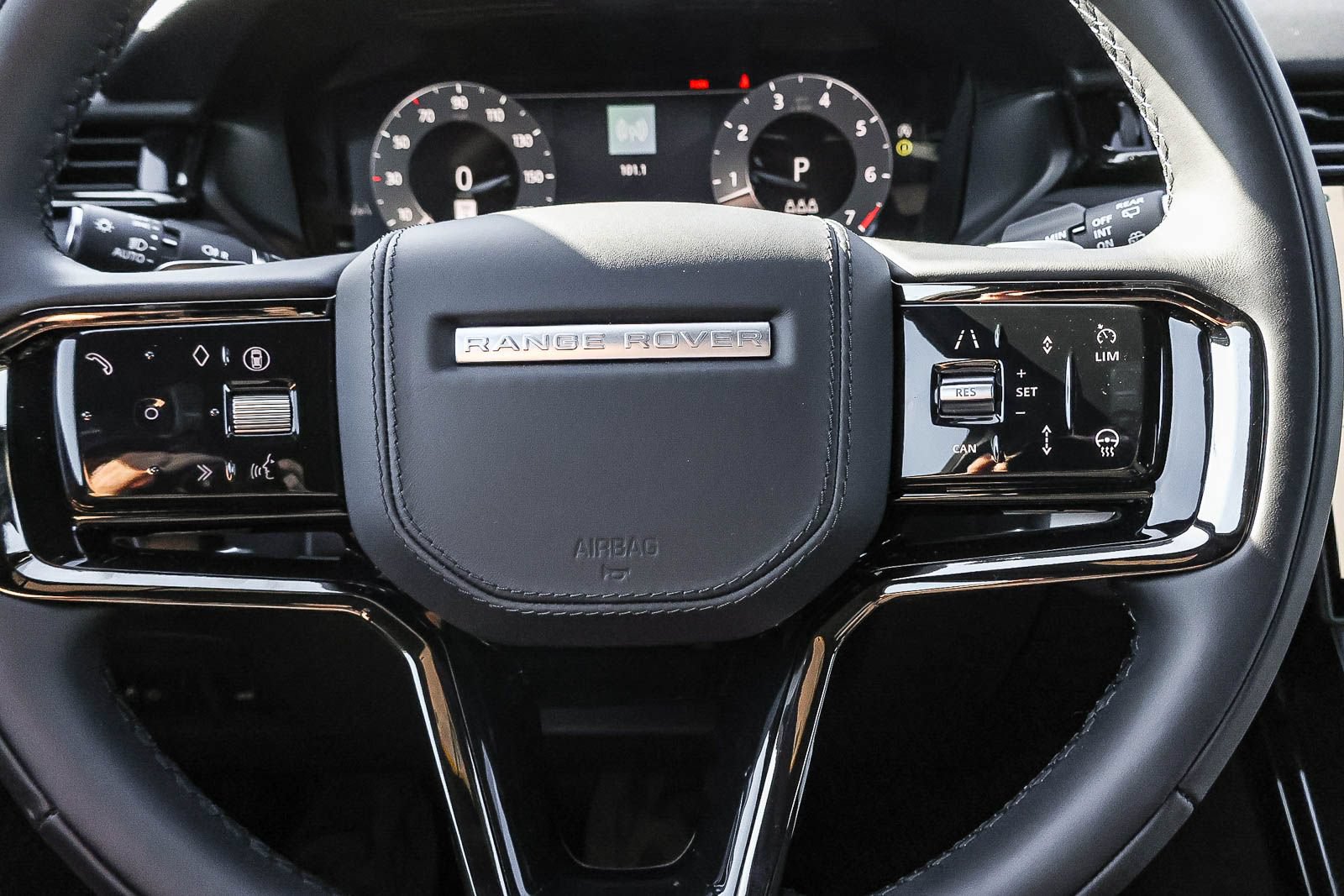 New 2026 Land Rover Range Rover Velar S AWD/4WD image 33