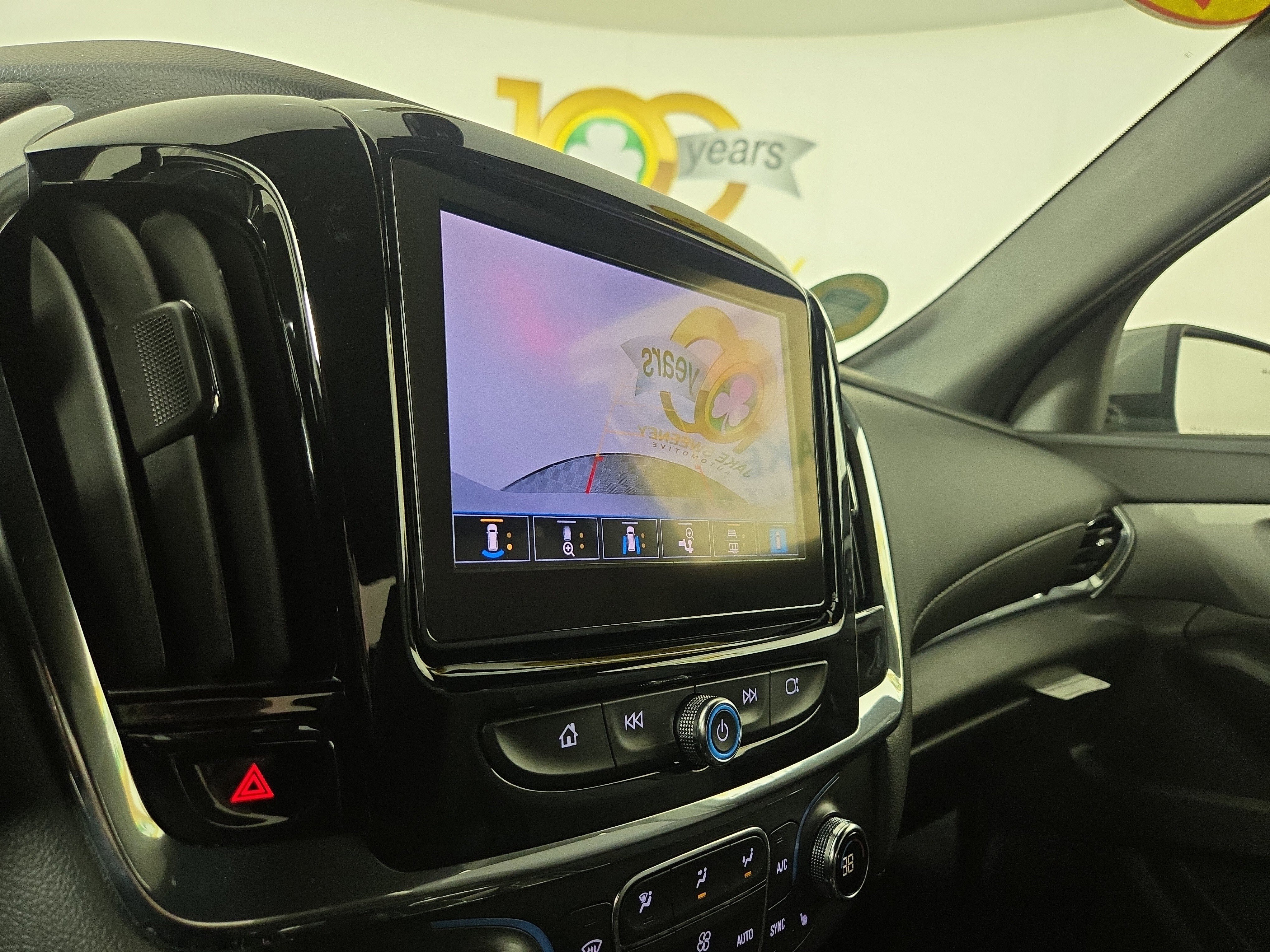 Certified 2023 Chevrolet Traverse LT w/ Rear Camera Mirror Package image 22