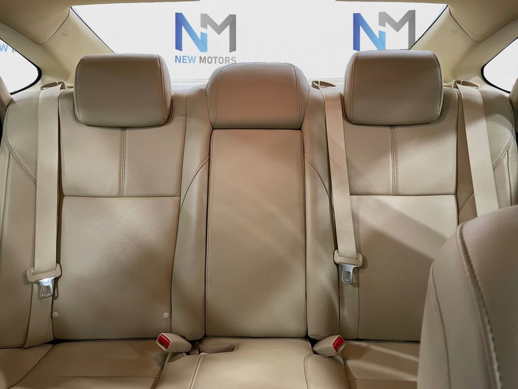 Used 2016 Toyota Avalon XLE Premium FWD image 13