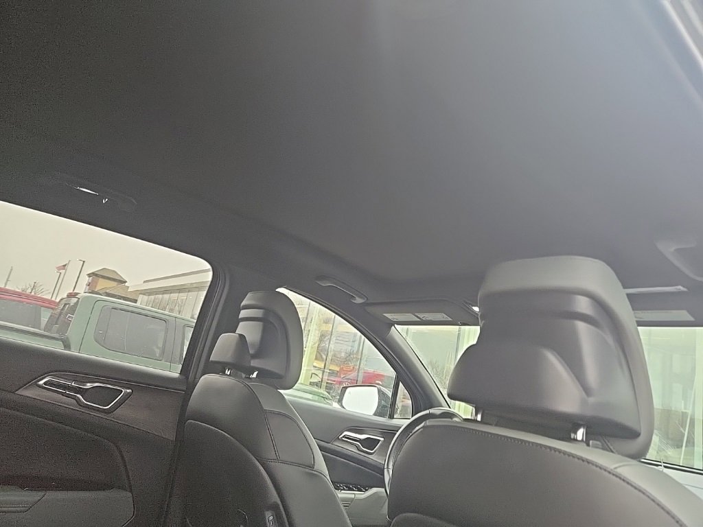 Used 2023 Kia Sportage X-Line w/ X-Line Premium Package image 4