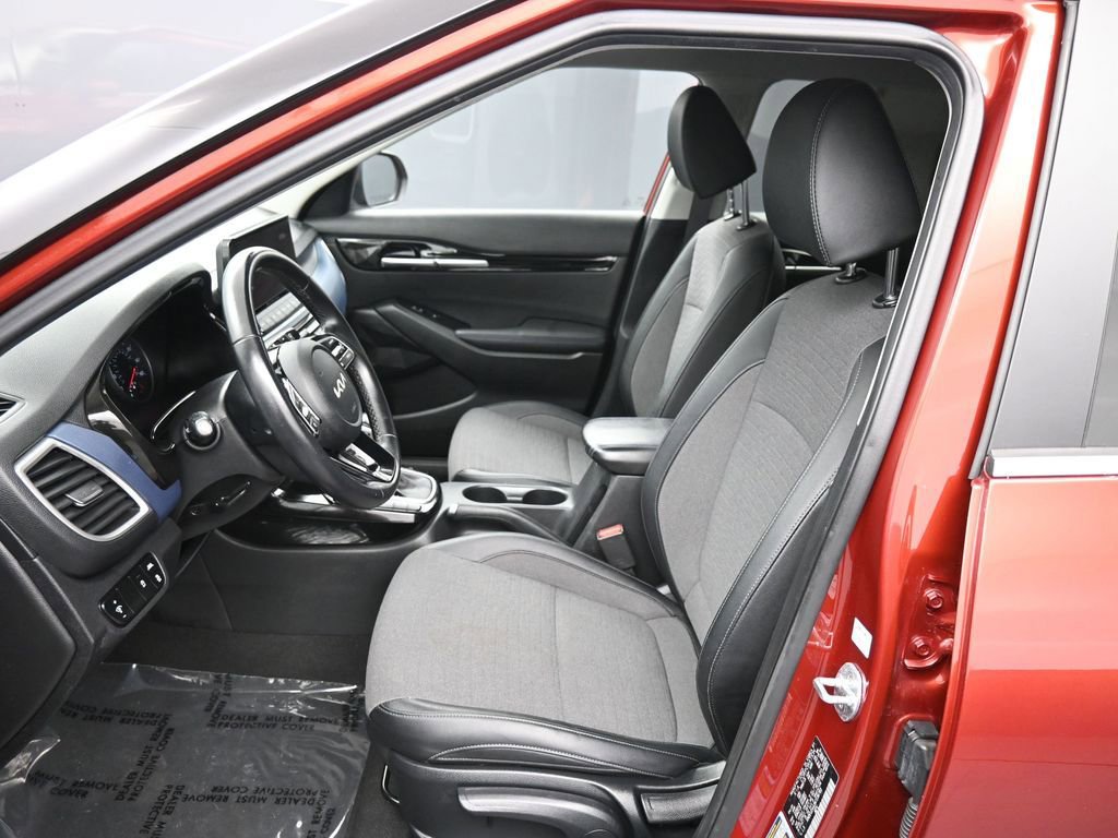 Certified 2022 Kia Seltos S image 18