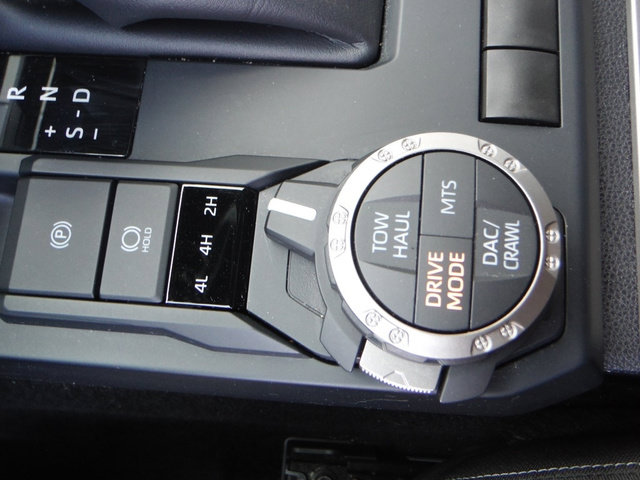 Used 2025 Toyota Tacoma TRD Off-Road AWD/4WD image 27
