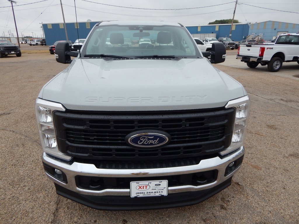 New 2025 Ford F250 4x4 Regular Cab Super Duty image 9