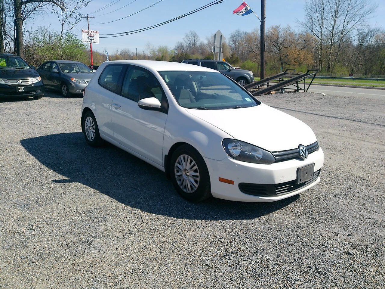 Used 2013 Volkswagen Golf 2-Door image 3