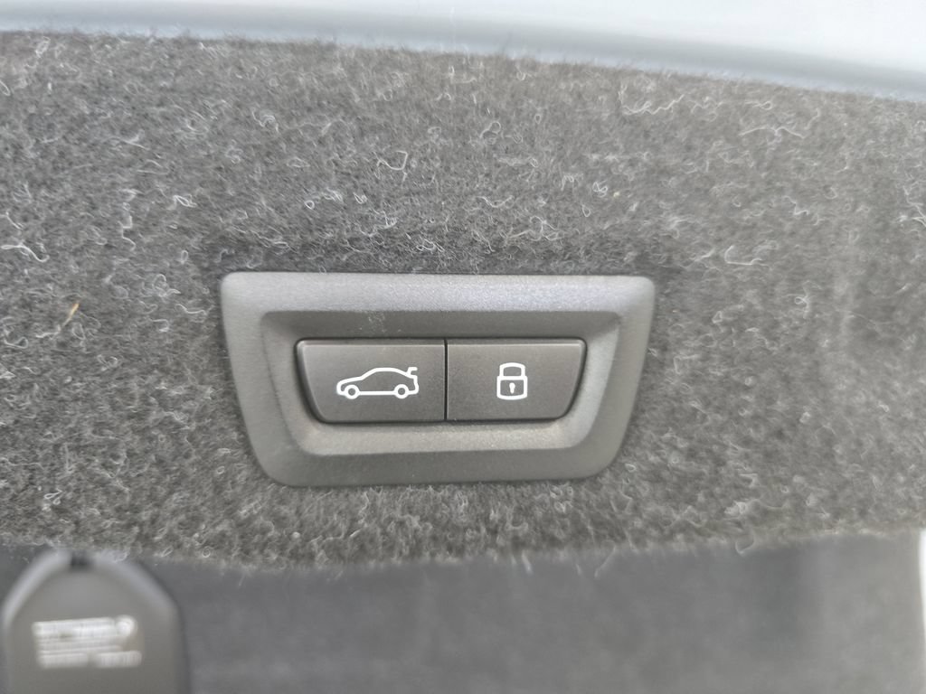 Used 2024 BMW i5 eDrive40i w/ M Sport Package RWD image 24