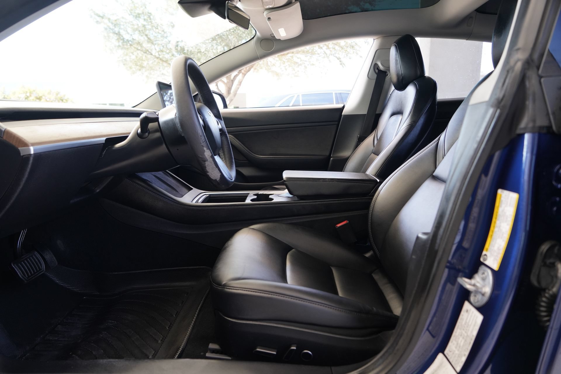 Used 2021 Tesla Model 3 Standard Range Plus RWD image 9