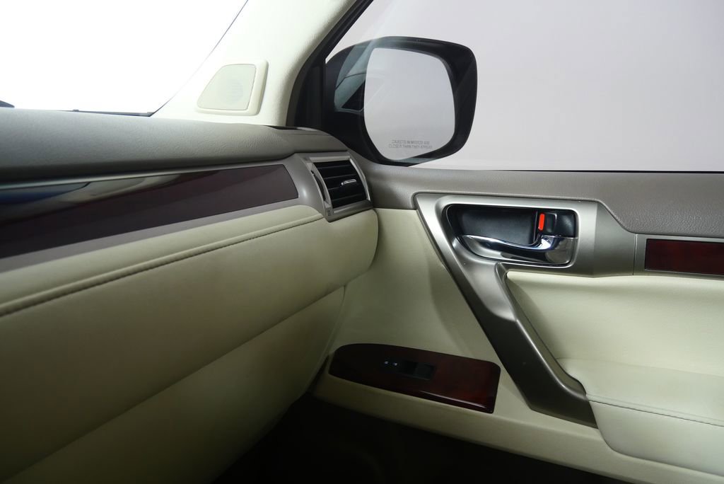 Used 2010 Lexus GX 460 image 29