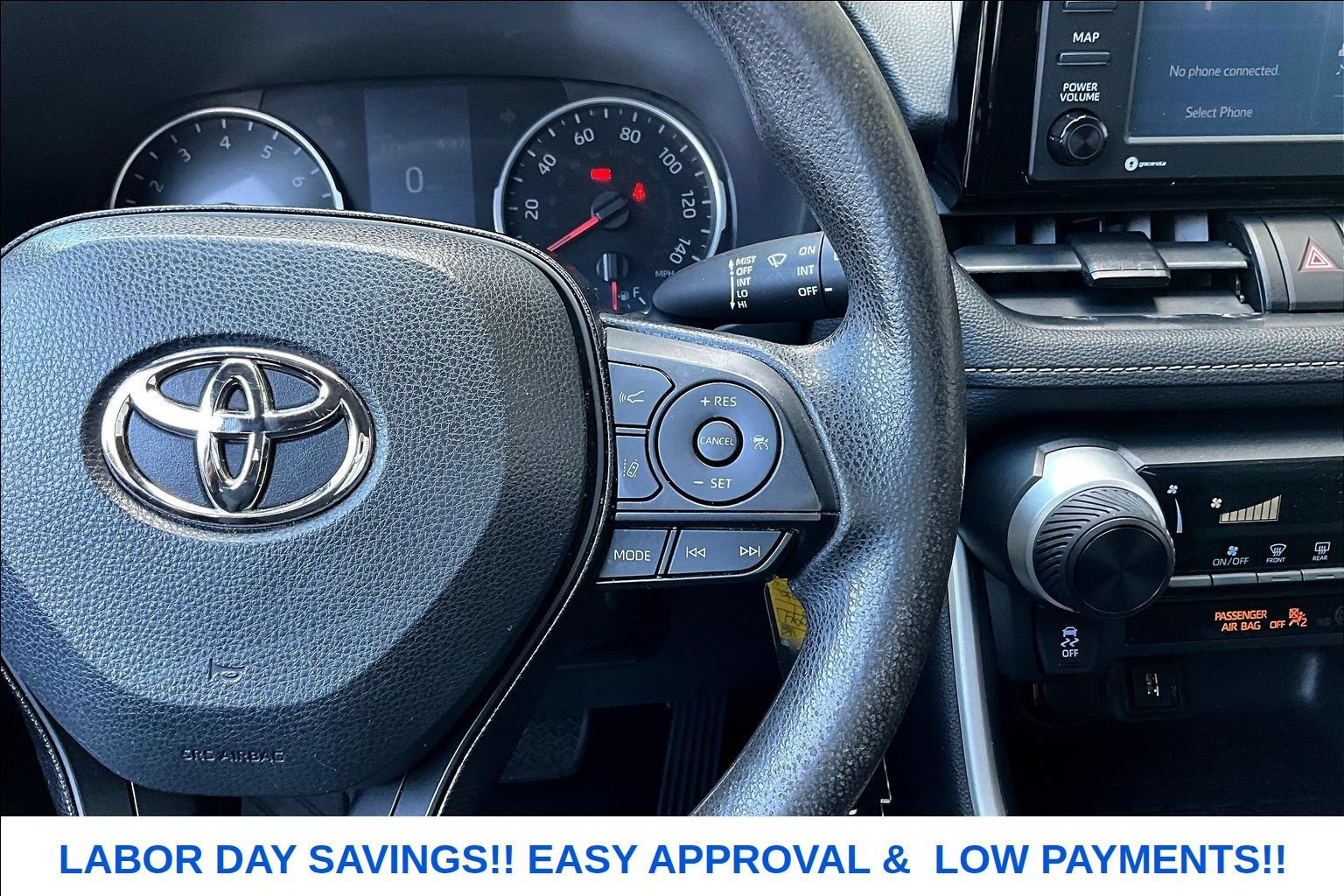 Used 2021 Toyota RAV4 LE FWD image 12