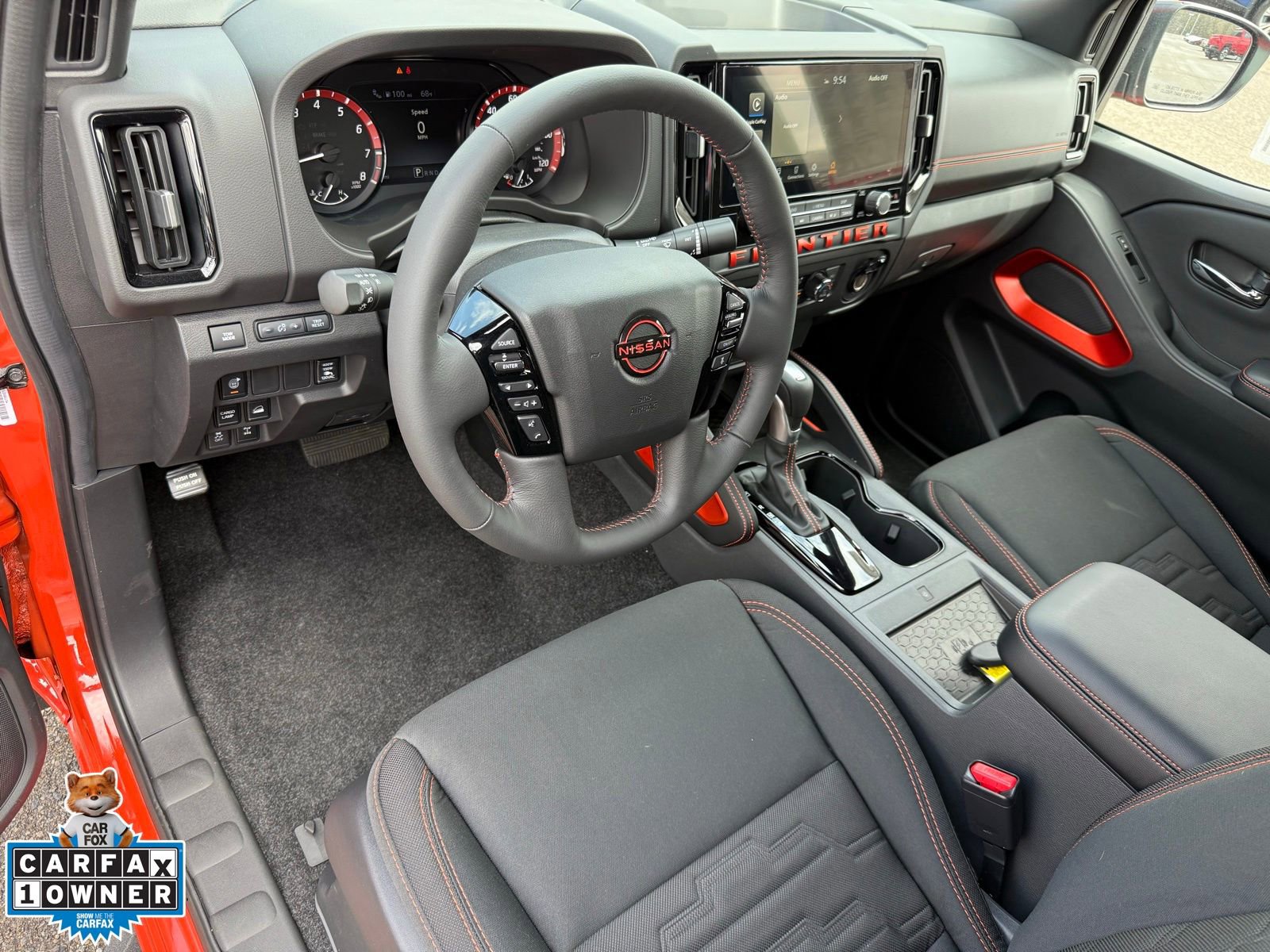 Used 2025 Nissan Frontier Pro-X w/ Pro Convenience Package RWD image 2