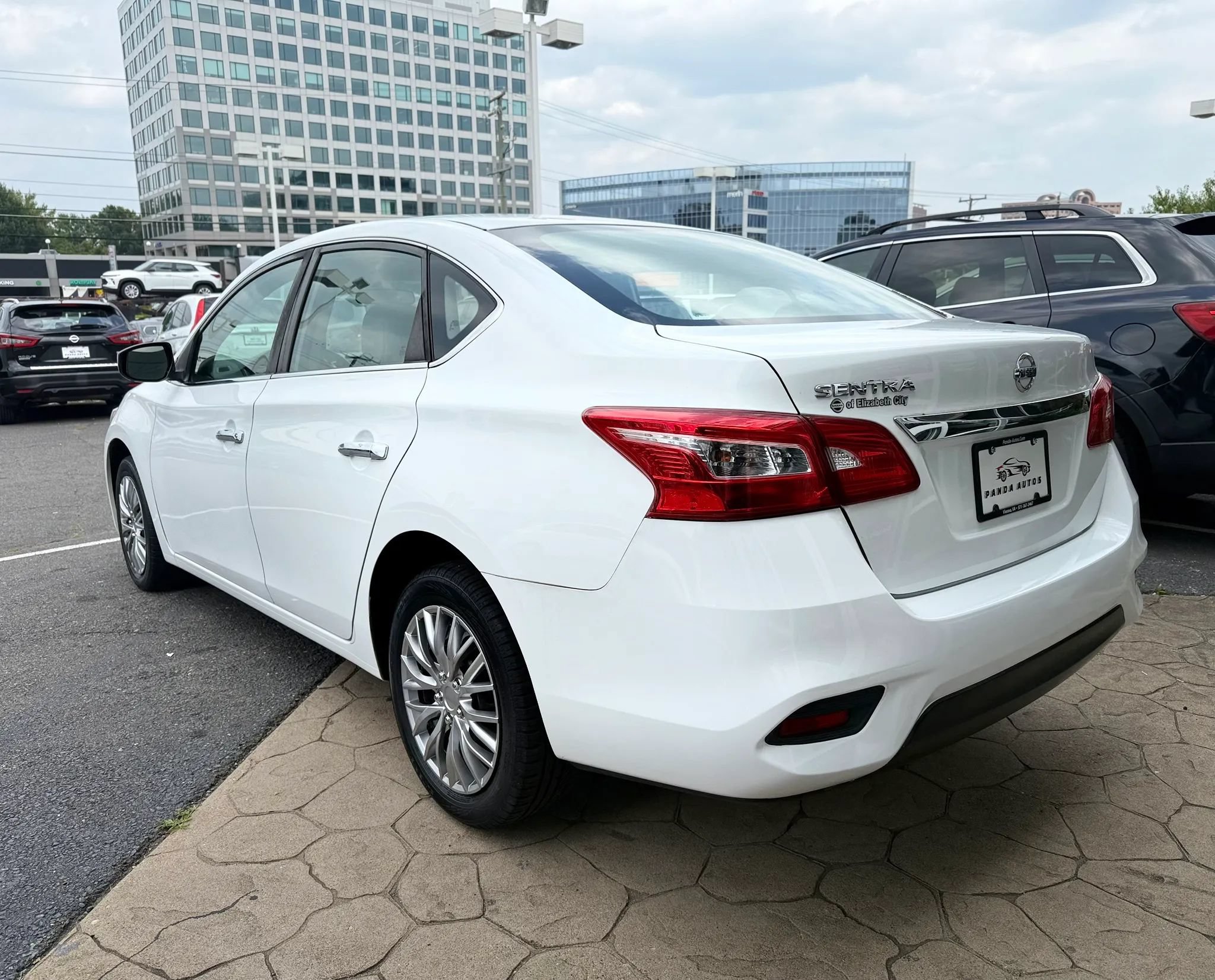 Used 2017 Nissan Sentra S FWD image 5