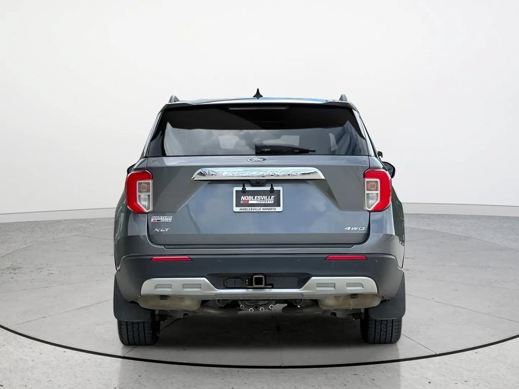 Used 2022 Ford Explorer XLT w/ Equipment Group 202A AWD/4WD image 5