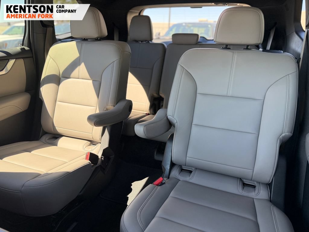 Used 2026 GMC Acadia Elevation w/ Elevation Premium Package AWD/4WD image 28