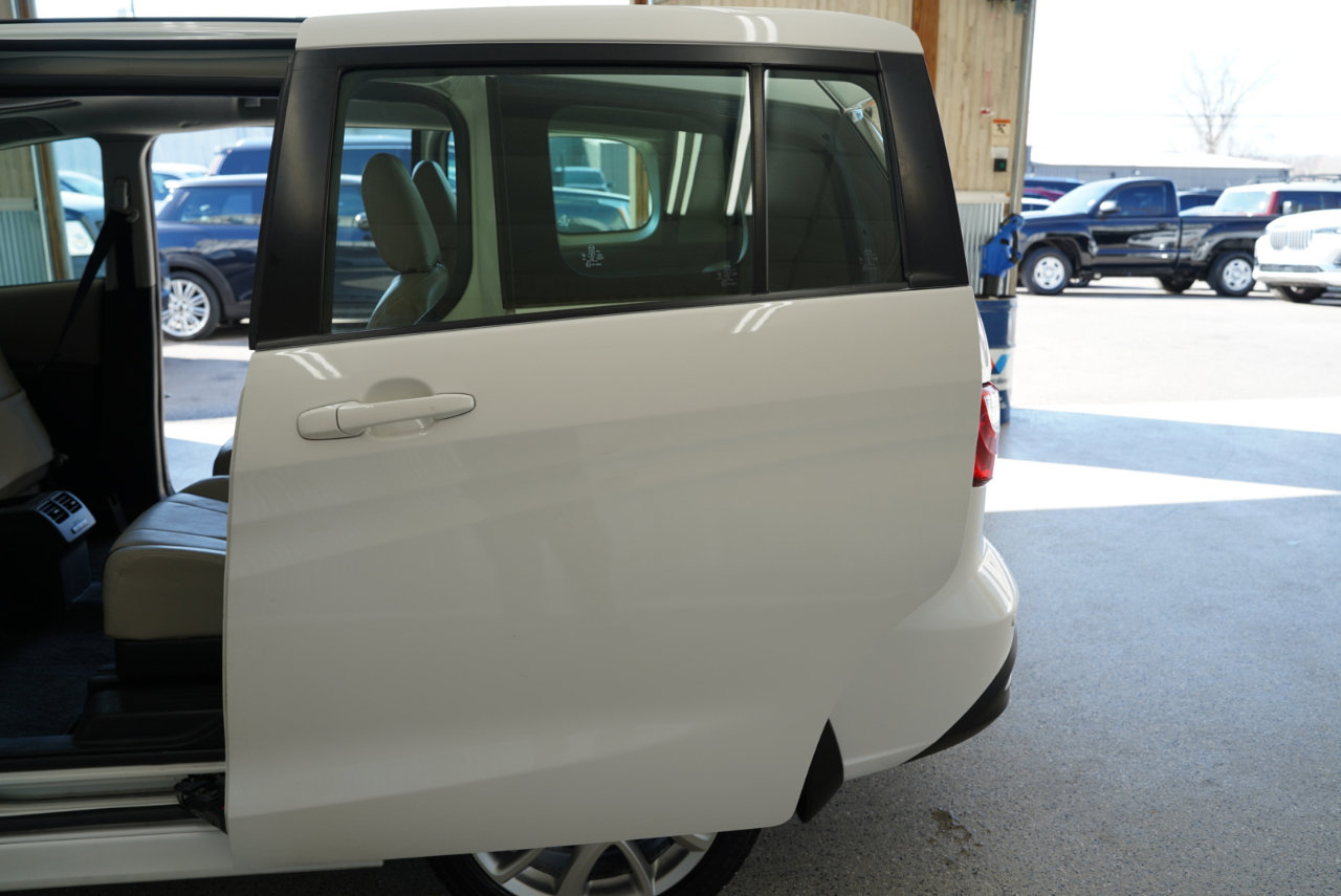 Used 2014 MAZDA MAZDA5 Grand Touring image 36