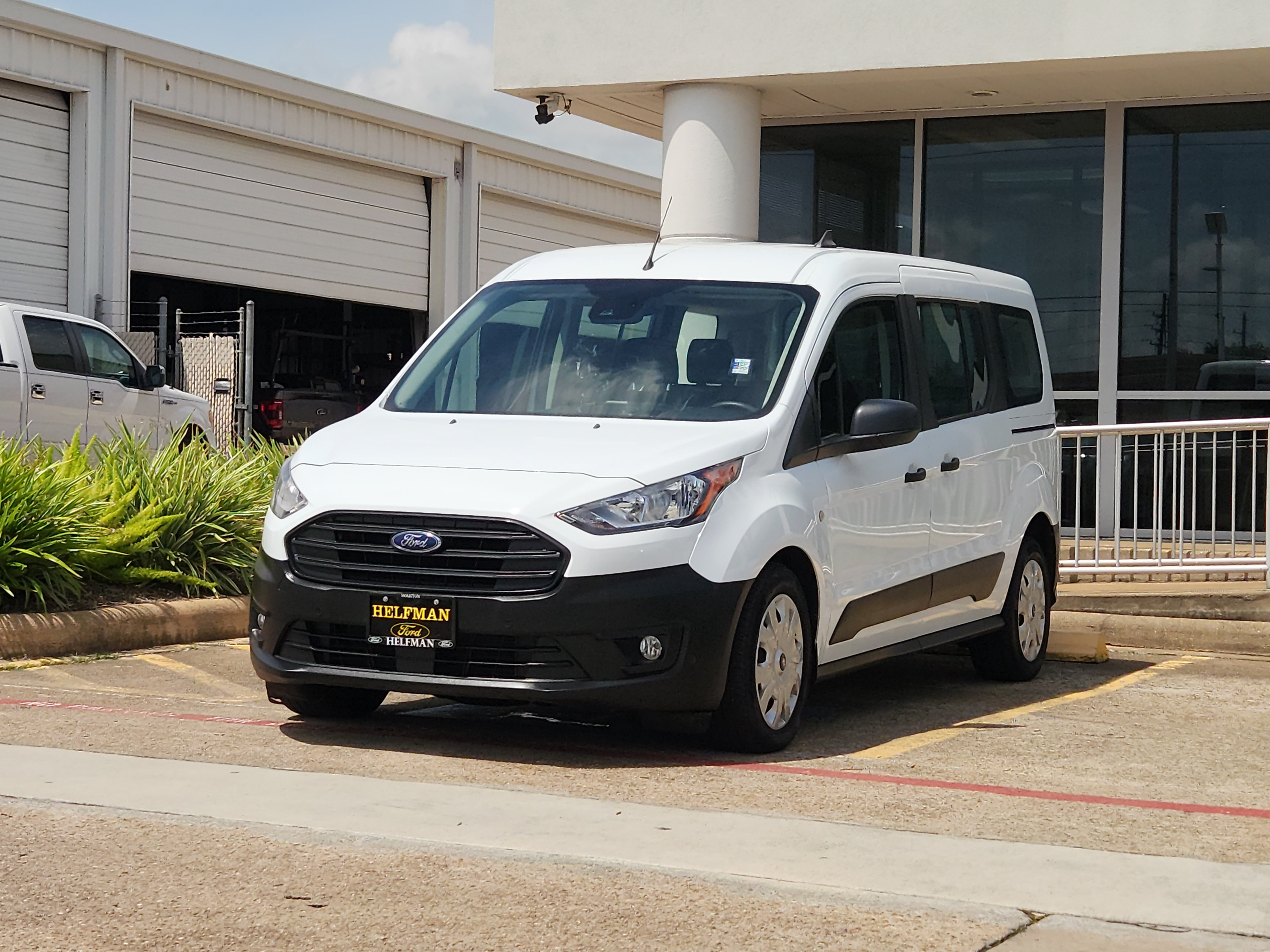 Used 2023 Ford Transit Connect XL FWD image 2