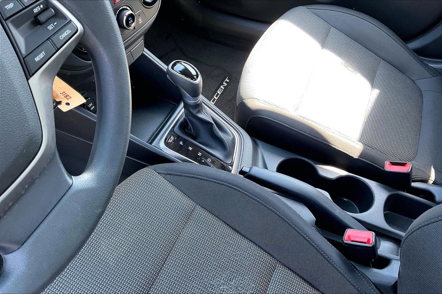 Used 2018 Hyundai Accent SE FWD image 18