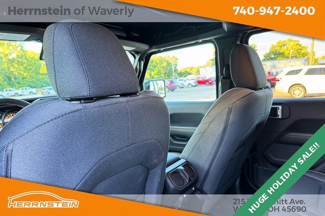 Used 2024 Jeep Wrangler Sahara image 24