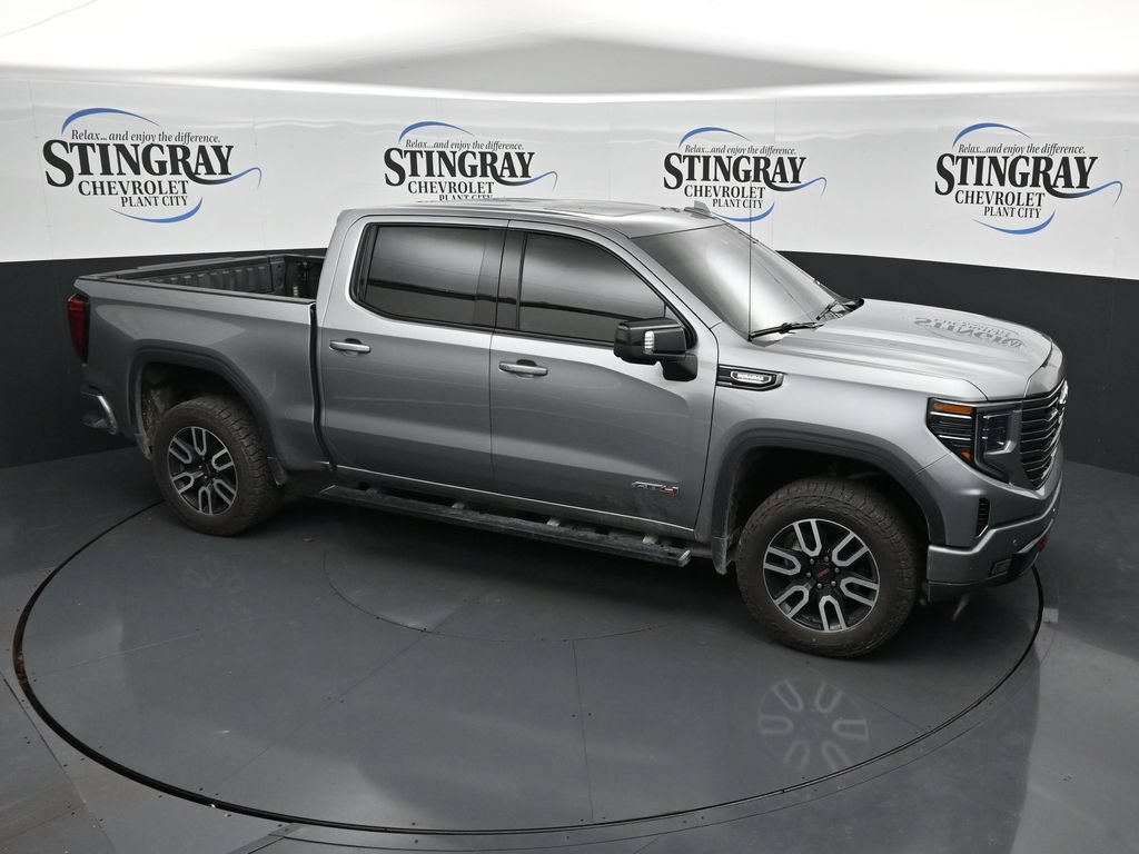 Certified 2024 GMC Sierra 1500 AT4 w/ Technology Package AWD/4WD image 9