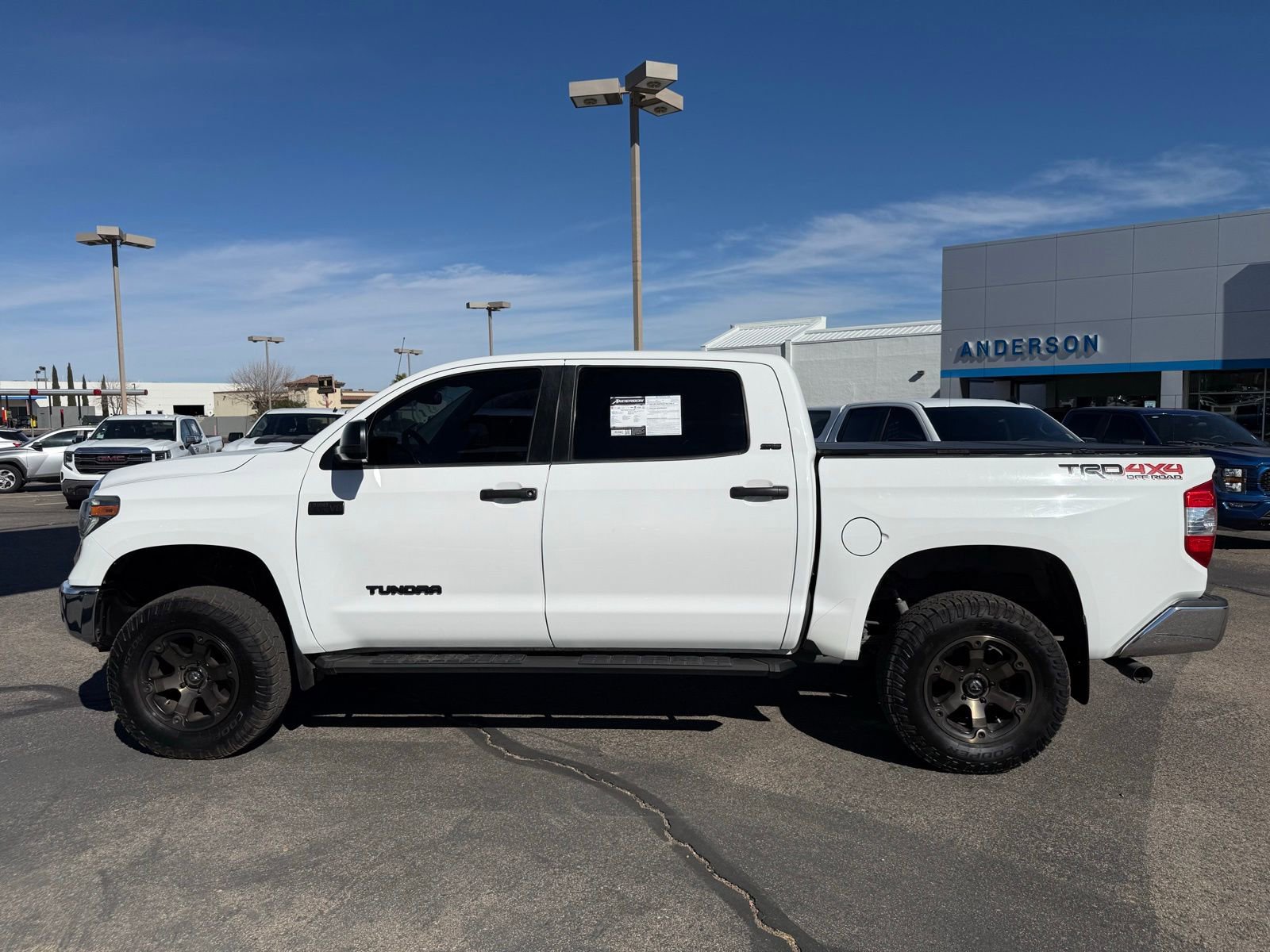 Used 2018 Toyota Tundra SR5 w/ TRD Off Road Package image 9