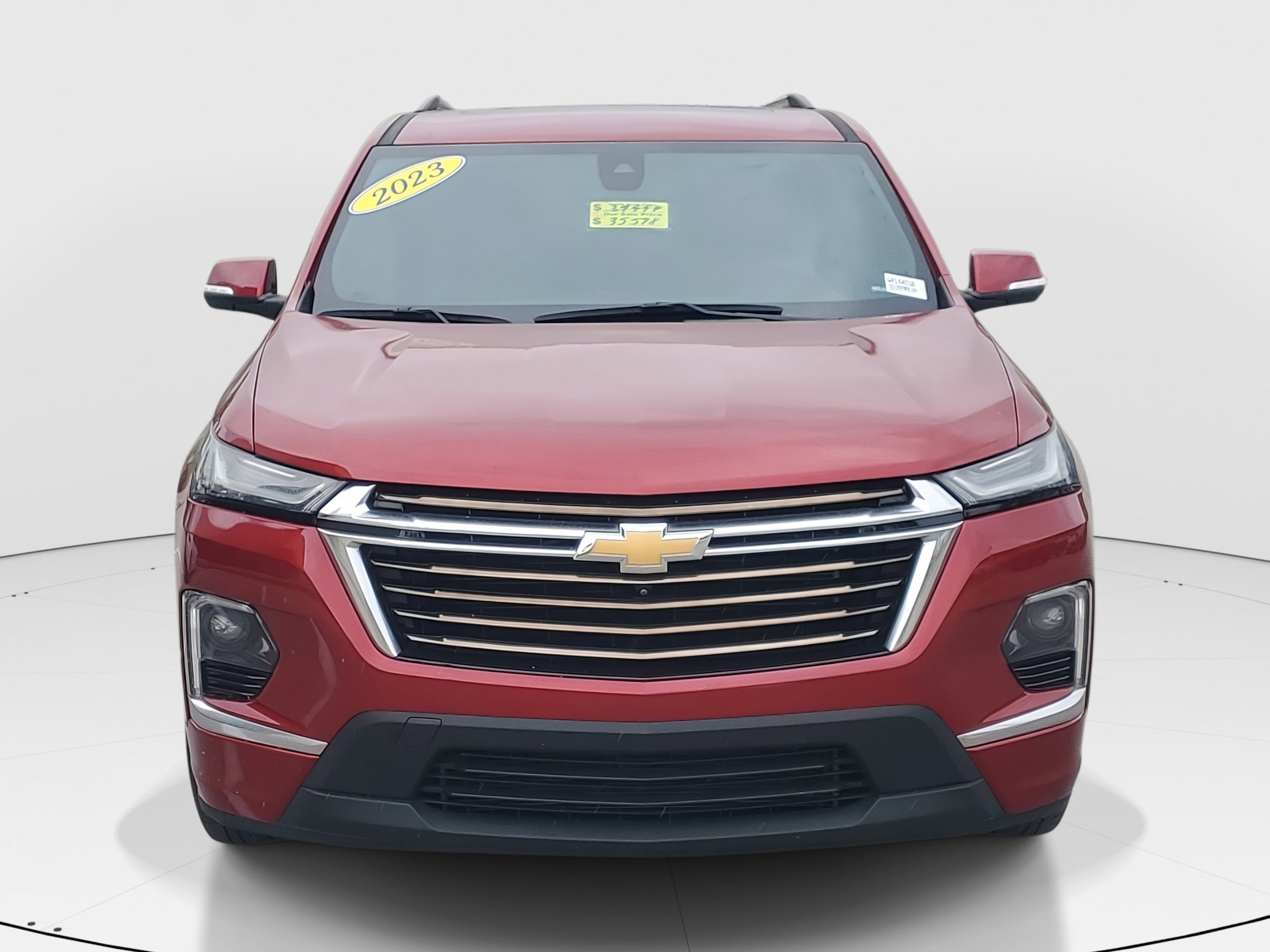 Used 2023 Chevrolet Traverse High Country image 2