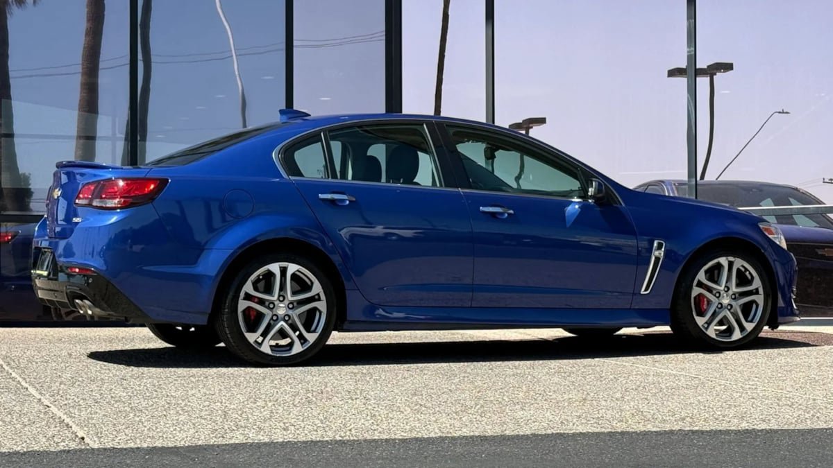 Used 2017 Chevrolet SS RWD image 13
