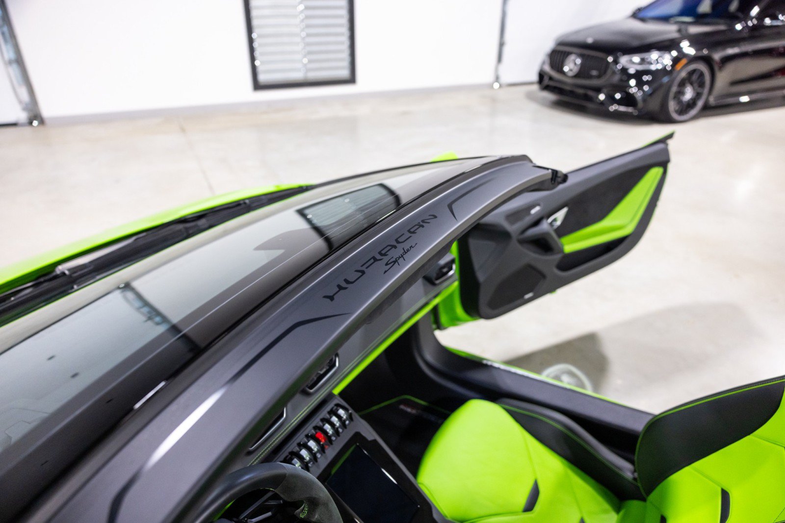 Used 2023 Lamborghini Huracan EVO AWD/4WD image 36
