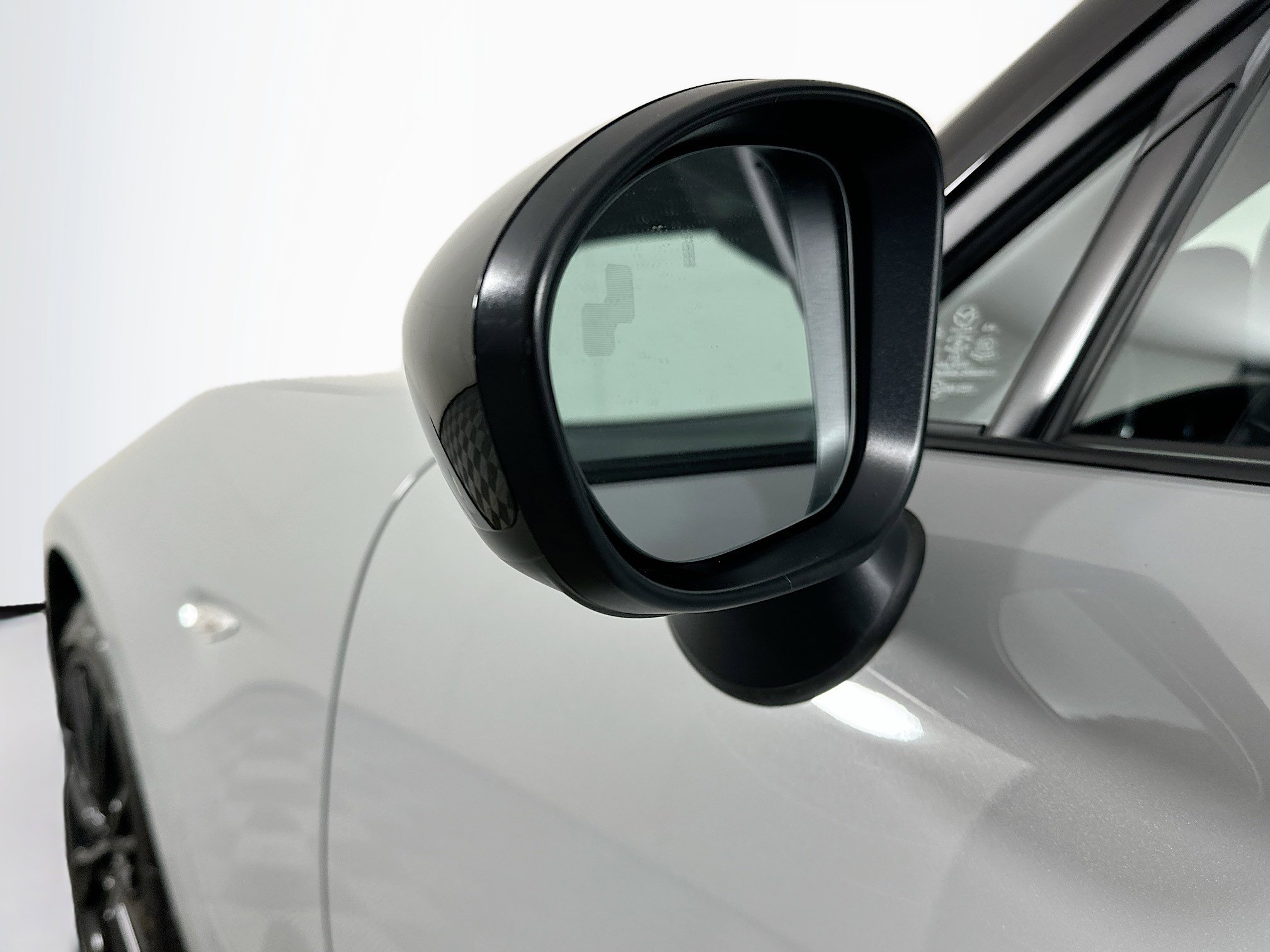 Used 2025 MAZDA MX-5 Miata Club RWD image 16