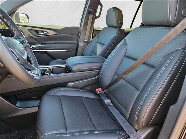 New 2026 Chevrolet Traverse LT w/ Midnight/Sport Edition FWD image 4