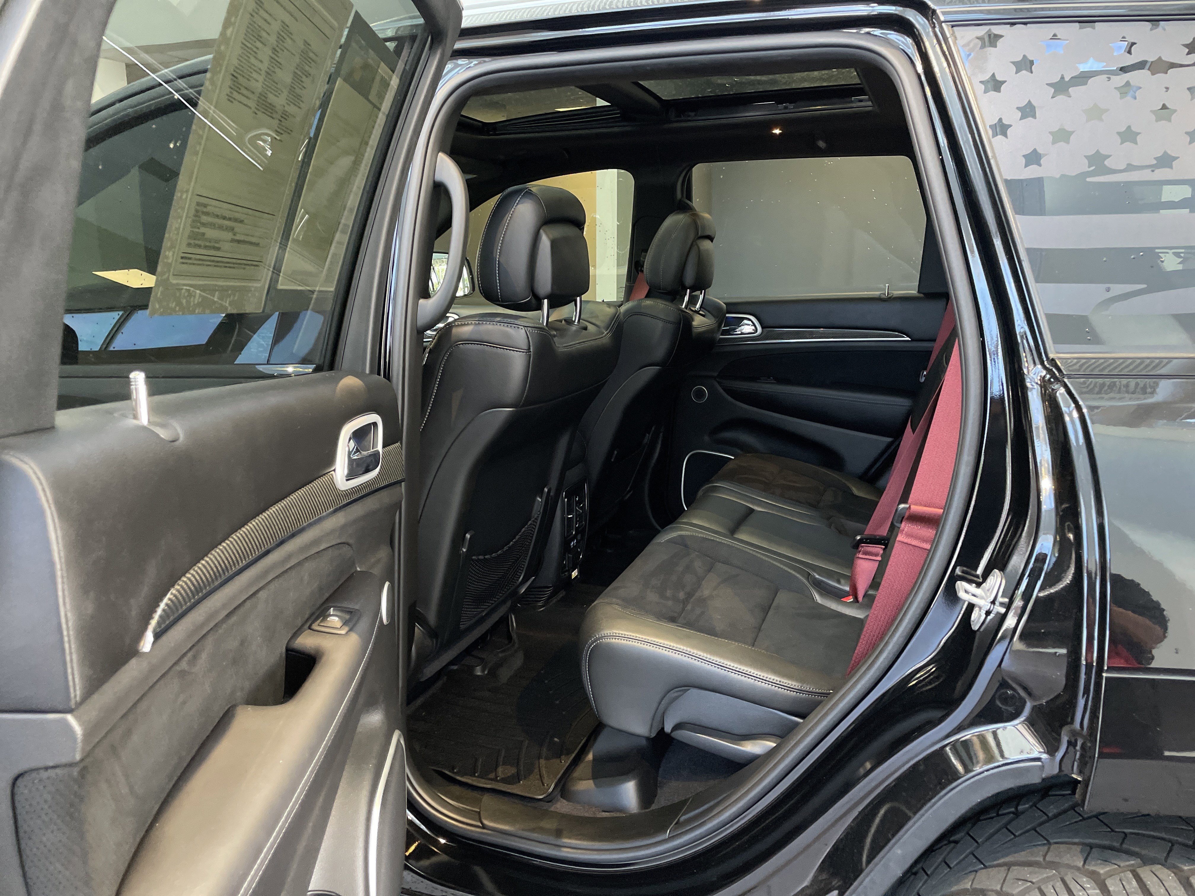 Used 2018 Jeep Grand Cherokee SRT AWD/4WD image 36
