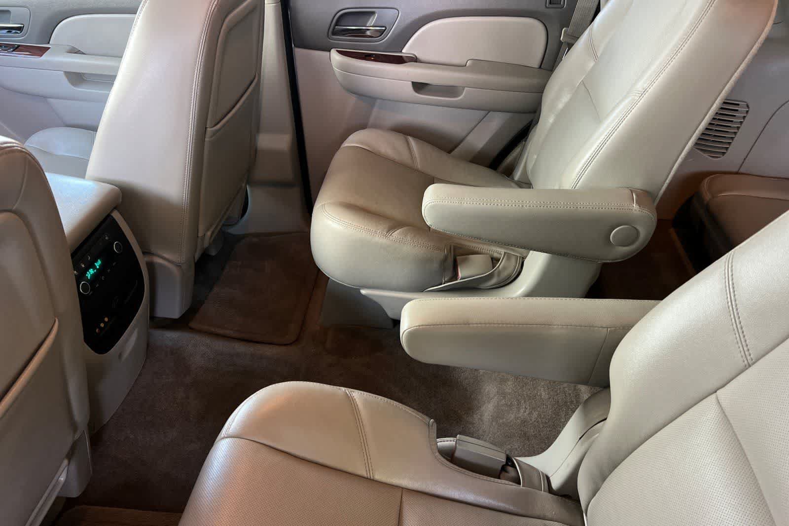Used 2012 Chevrolet Tahoe LTZ AWD/4WD image 5