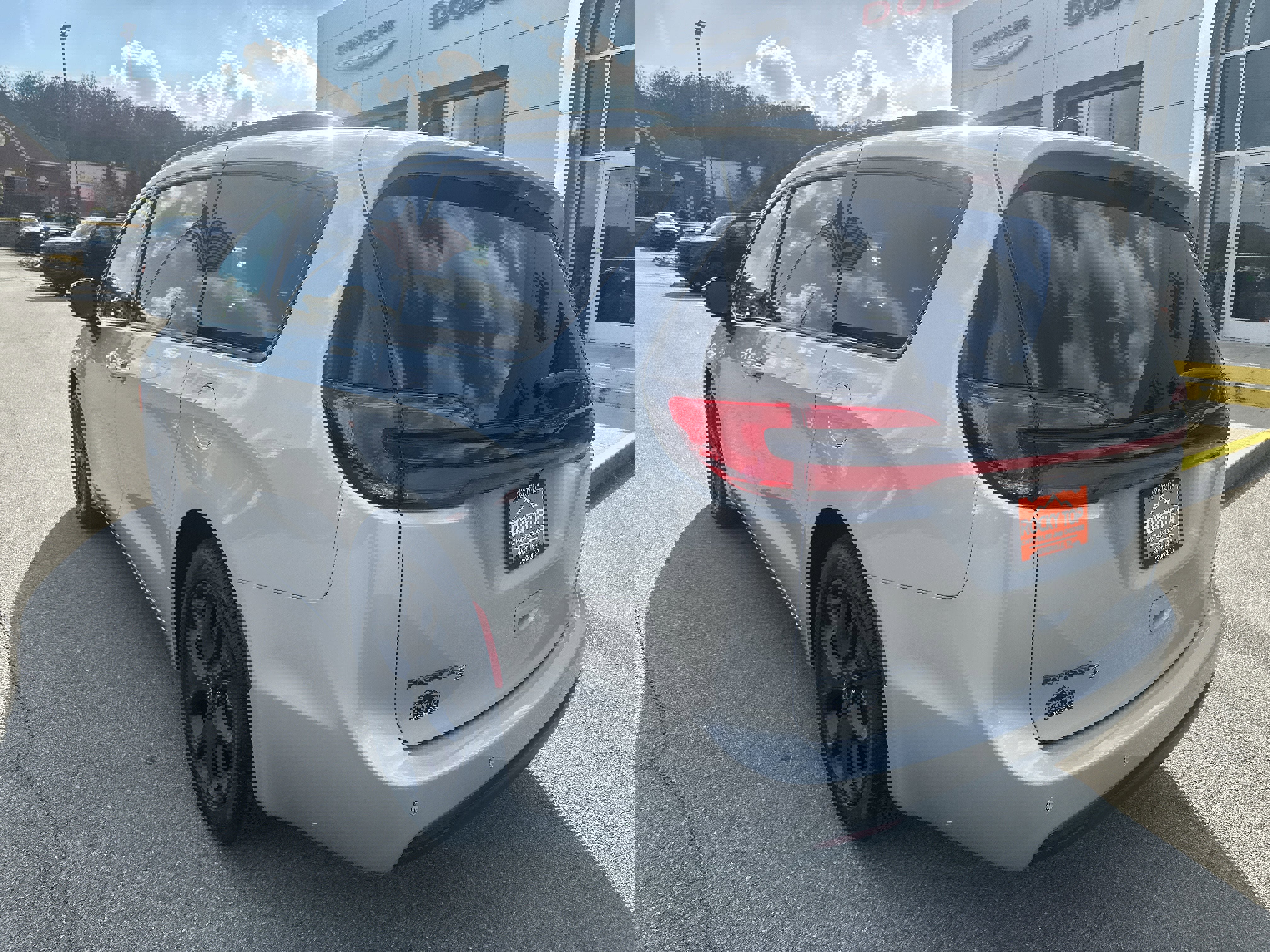 New 2026 Chrysler Pacifica Select image 9