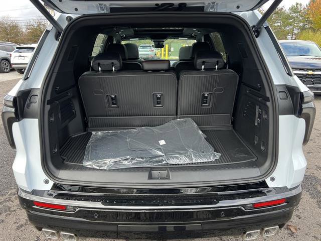 New 2026 Chevrolet Traverse RS w/ LPO, Floor Liner Package image 5